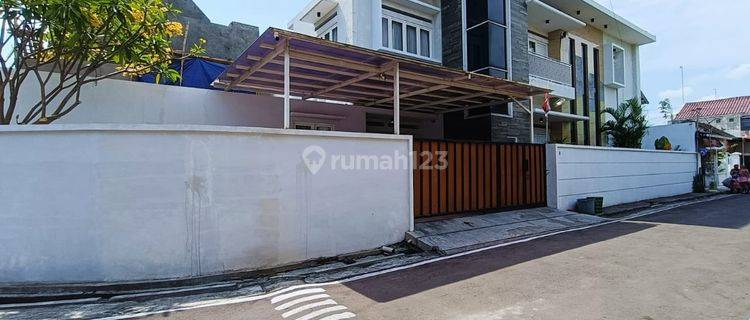 Rumah Mewah 2 Lantai Full Furnish Di Colomadu Dekat Kartasura Solo 1