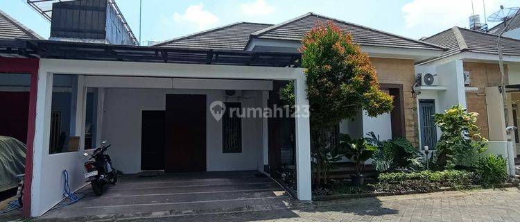 Rumah Bagus Furnished Di Colomadu Dekat Kartasura Solo 1