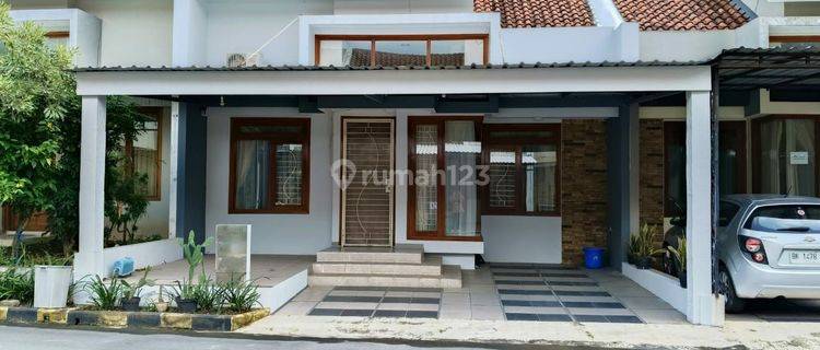 Rumah bagus dalam cluster dekat Colomadu, Solo 1