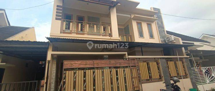 Rumah bagus full furnished colomadu solo 1