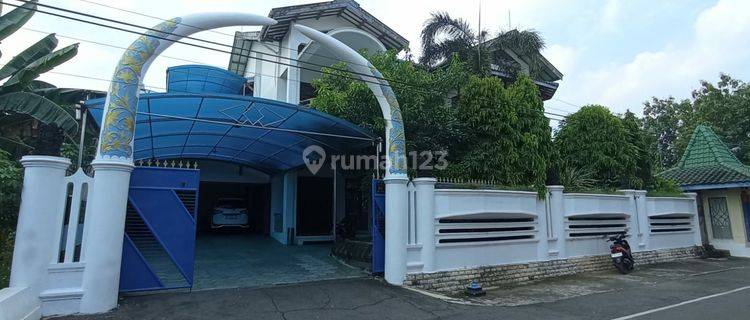 Rumah mewah full furnished strategis di Colomadu, solo 1