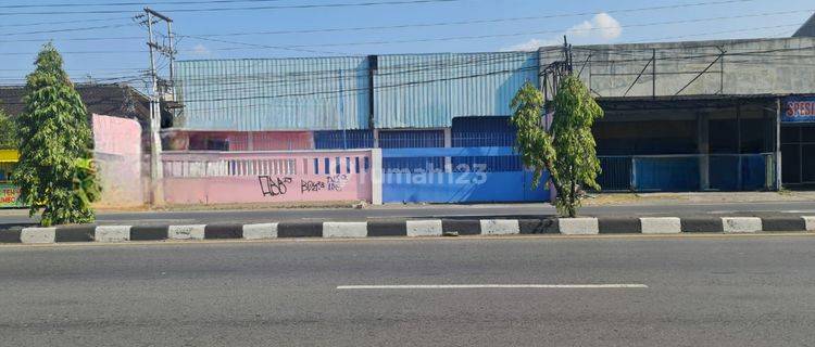 Ruang usaha strategis pinggir jalan raya kartasura 1