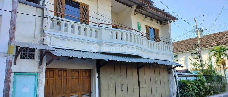 Rumah Minimalis 2 Lantai Di Jalan Slamet Riyadi, Solo 1