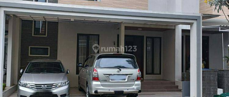 Rumah 2 lantai full furnish di kartasura solo 1