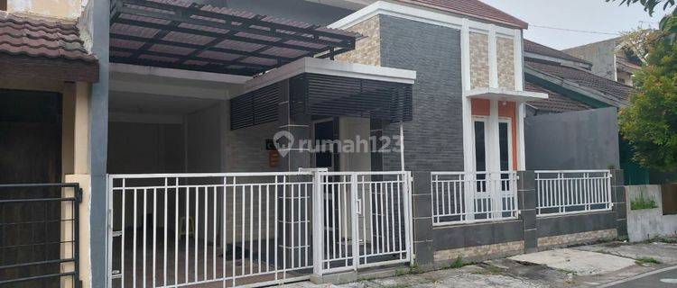 Rumah bagus perumahan fajar indah, solo 1