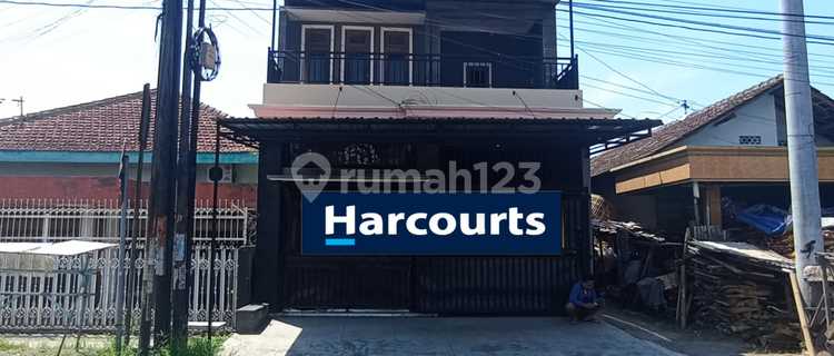For Rent! 2-Story Shophouse Ready to Use, Strategic Location Suitable for Various Businesses and Residential Homes. 1