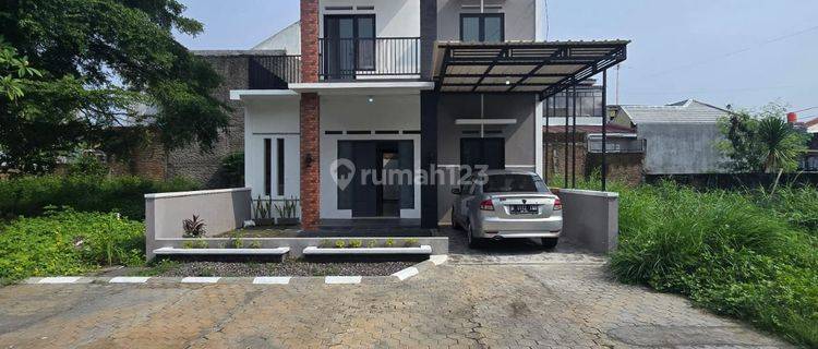 Rumah Bagus Minimalis Modern Di Gentan Solo 1