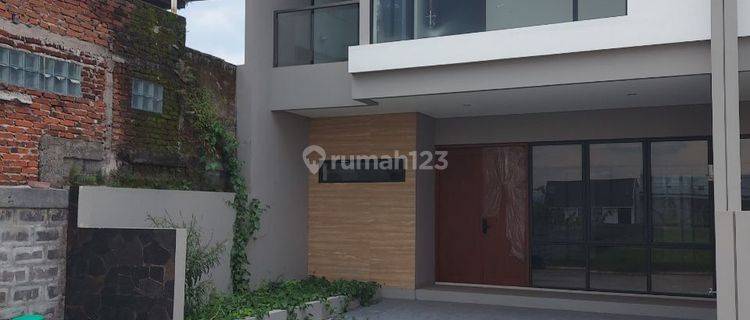 Dijual Rumah Di Setraduta Bandung Dekat Ke Tol Pasteur 1