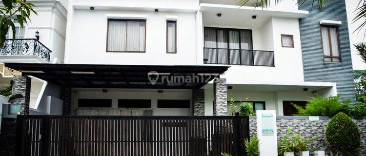 Dijual Rumah Mewah Semi Furnished di Moderland Taman Golf Tangerang Kota 1