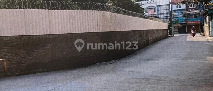 Rumah Butuh Minim Renovasi Shm Hook Lt/lb 861/684 M2 Cocok Untuk Usaha/kantor, Bebas Banjir , Jual Cepat.nego.kedoya ,kebun Jeruk Jakarta Barat di Jl. Ratu Kemuning No. 8, Duri Kepa, Kebon Jeruk, Kota Jakarta Barat, DKI Jakarta, Indonesia, 11510, Kedoya S 1