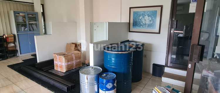 Immediately, Papandayan Raya House, near Lyn Cafe, West Menoreh Connector, Teuku Umar, Gajah Mungkur. For immediate sale. Hot price. HGB 2037. 1