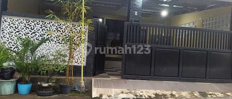 Comfortable House with Spacious Land Near Unnes Gunung Pati 1