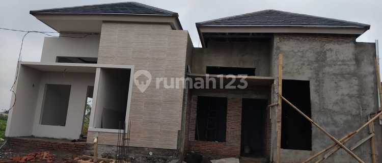 Rumah Baru 1Lt SHM 3Kt Lokasi di Citra Grand Tembalang Semarang 1