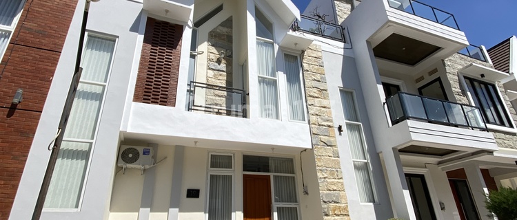 VILLA 3 LANTAI HARGA SATU JUTAAN PERMALAM LOKASI PANDERMAN HILL 1