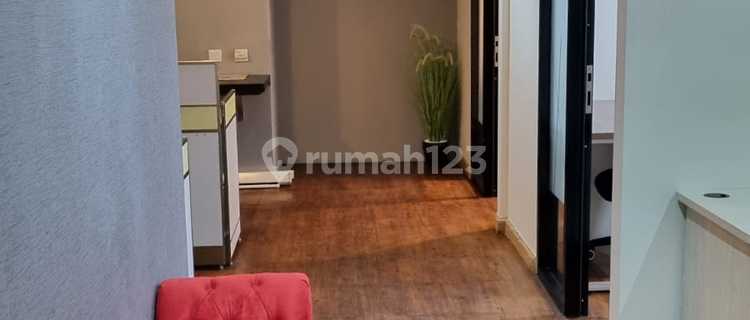 Disewakan Office di Fontana Kemayoran Full Furnish 1