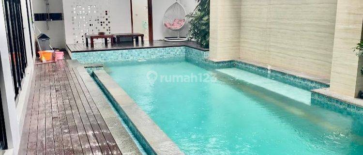 Villa mewah ada kolam renang pribadi view sawah di Renon Bali SHM 4 Lantai 1