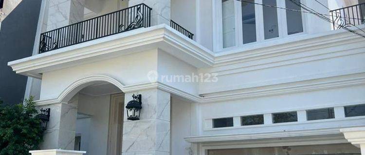 Rumah Sultan American Classic 2 lantai dekat Simpang 5 Semarang 1