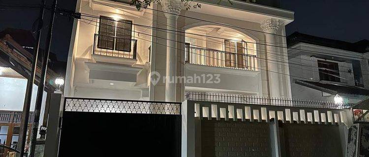 Rumah SULTAN di Gajah Mungkur Semarang dekat RS Elisabeth 1