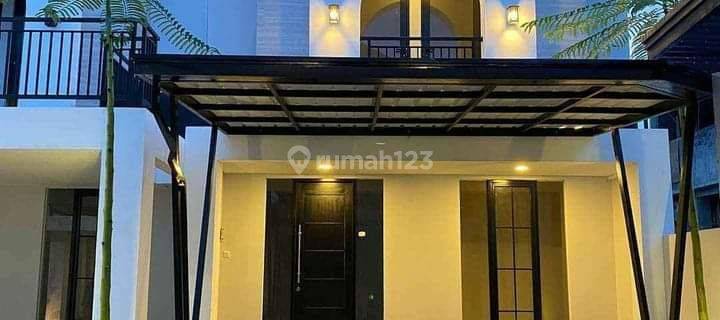 Rumah Mewah Klasik Modern 3lantai 1