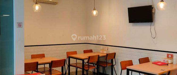 Sewa Ruko di Daerah Sudirman Jakarta Selatan C R  1