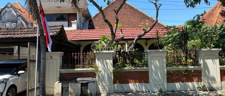 Rumah 2 Lantai di Jalan Barito Surabaya 1