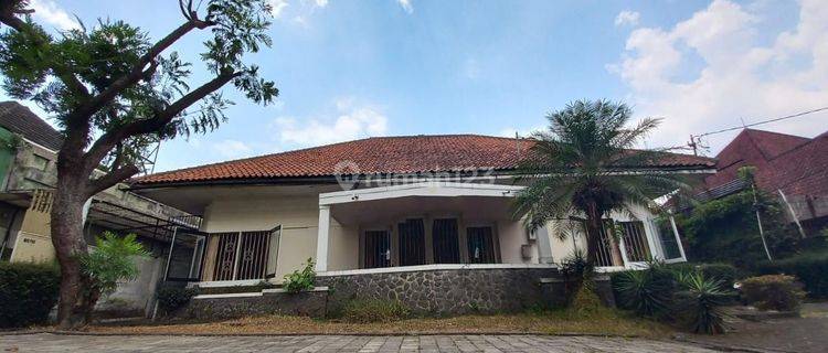 DIJUAL RUMAH MURAH Strategis Jalan RE Martadinata Riau Bandung 1