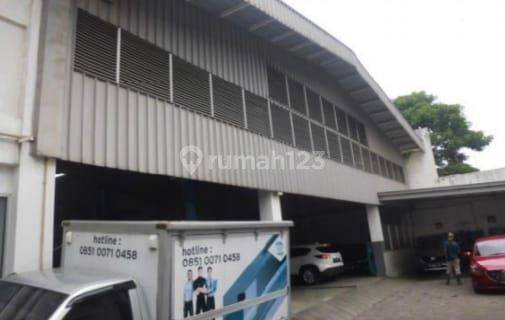 Ruang Ruang Usaha di Jl. Jatinegara Barat, Jakarta Timur  ex. Showroom 1