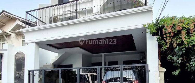 Rumah Bintaro Jakarta Selatan Modern Classic 3 Lantai Siap Huni 1