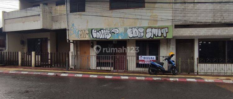 Rumah strategis lokasi dekat kampus cocok untuk usaha  1