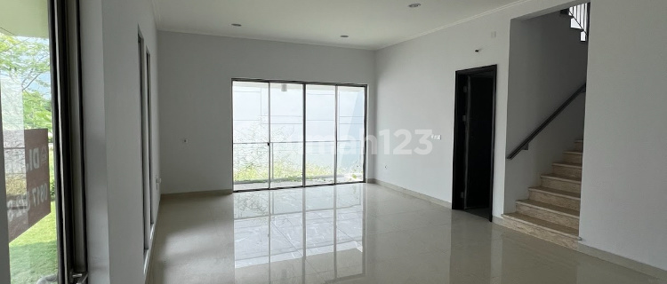 Rumah Brand New Hook Cluster Golf Island Pik 1