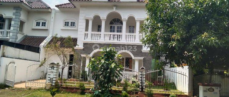 Dijual rumah mewah 3 lantai di second boulevard Legenda Wisata Cibubur 1