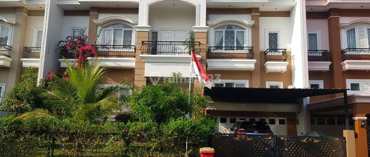 Dijual Rumah Mewah 2 Lantai Siap Huni Ada Kolam Renang Di Boulevard Raffles Hills 1