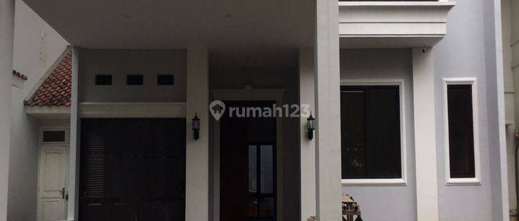 Dijual Rumah Minimalis 2 Lantai Depan Taman Di Legenda Wisata Cibubur 1