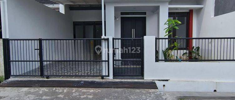 Rumah Minimalis Modern Di Cisaranten Arcamanik Kodya Bandung 1