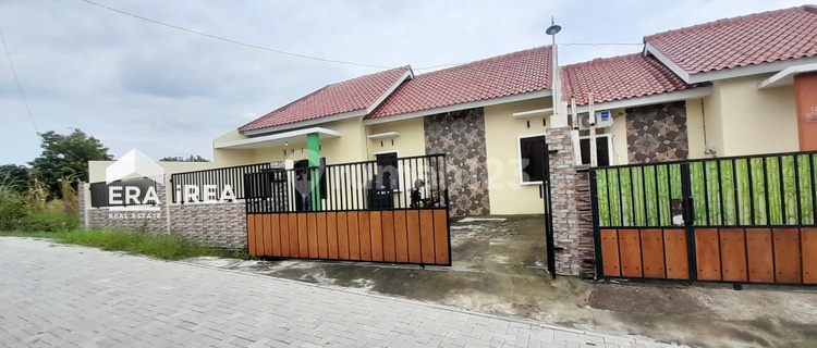 Rumah Baru Dijual di Karanganyar Dekat GOR UTP 1