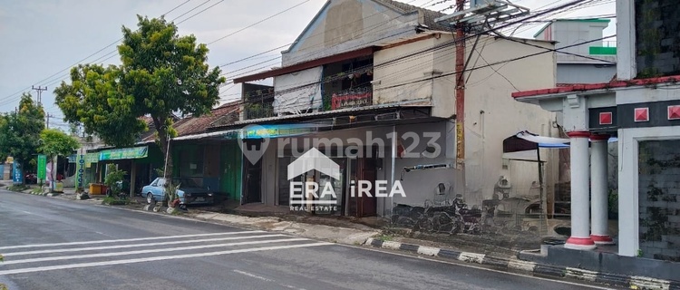 2-Story Shop House for Sale in Bulakrejo Area, Solo, Rs Nirmala Suri 1