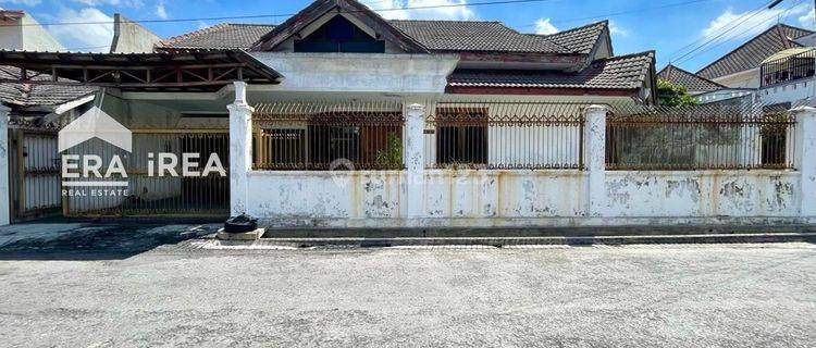 Rumah Dijual di Karanganyar Dekat Jl. Adi Sucipto 1