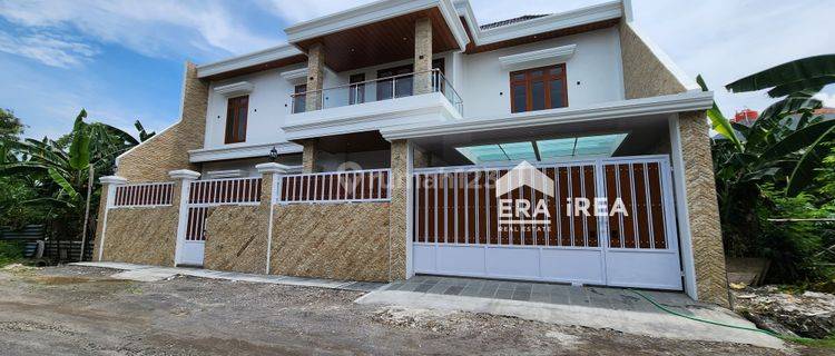 Rumah Baru Ada Kolam Renang di Solo Kota Dekat Stadion Manahan 1