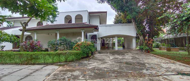 Rumah 2 Lantai Nuansa Villa di Kemang Timur, Jakarta Selatan 1