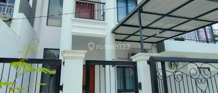 Dijual rumah dua lantai best view di sentul city bogor  1