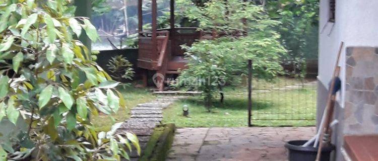 Rumah view danau Taman di Komplek Witana Harja Pamulang Tangsel- Taman sangat Luas tanha 1000m2 1