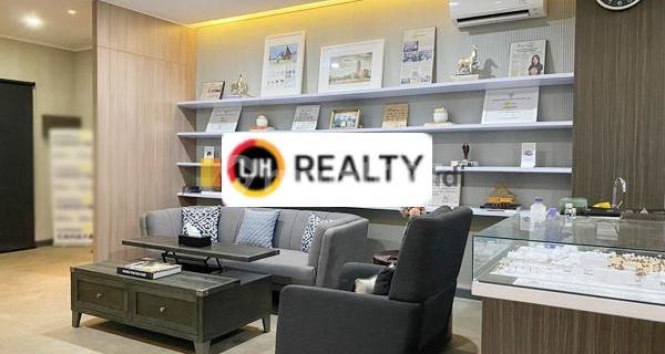 Business Place at S Parman, Semarang 1