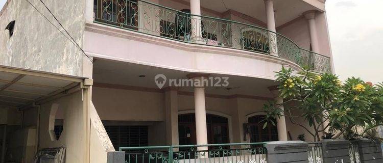 Rumah 2 Lantai Daerah Utan Kayu Jakarta Timur 1