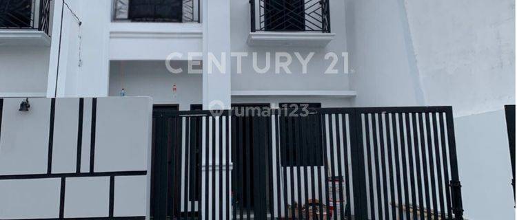 RUMAH BRAND NEW MINIMALIS CANTIK 2LT SIAP HUNI DI CONDET JAKTIM  1