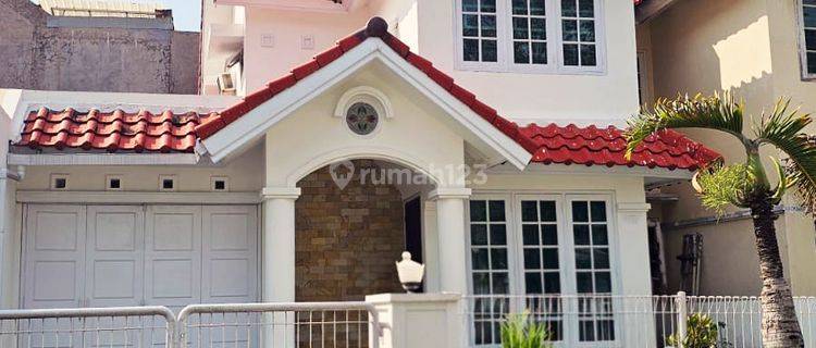 Rumah Villa Valensia, Pakuwon Indah Surabaya 1