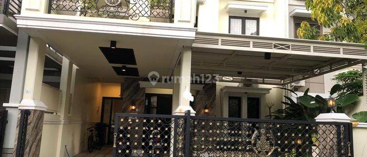 Rumah Bagus SHM di Central Park Ahmad Yani
, Surabaya 1