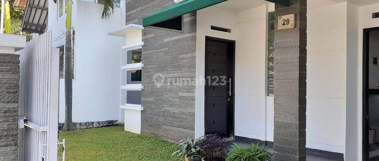 Rumah Modern Luas Lux Semi Furnish Siap Huni Turangga Buah Batu Bandung 1