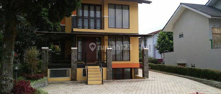 Rumah rasa villa full furnish Parongpong Lembang bandung 1