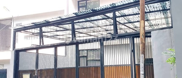 2-Story Ready-to-Occupy House Location Near Buah Batu Toll in Bandung City 1