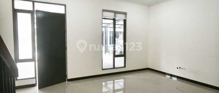For Rent Minimalist 2-Story House in Taman Kopo Indah TKI 5 1